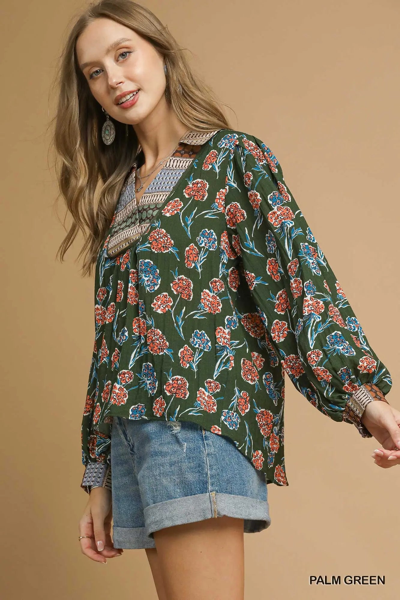 Contrasting Collar Floral Blouse