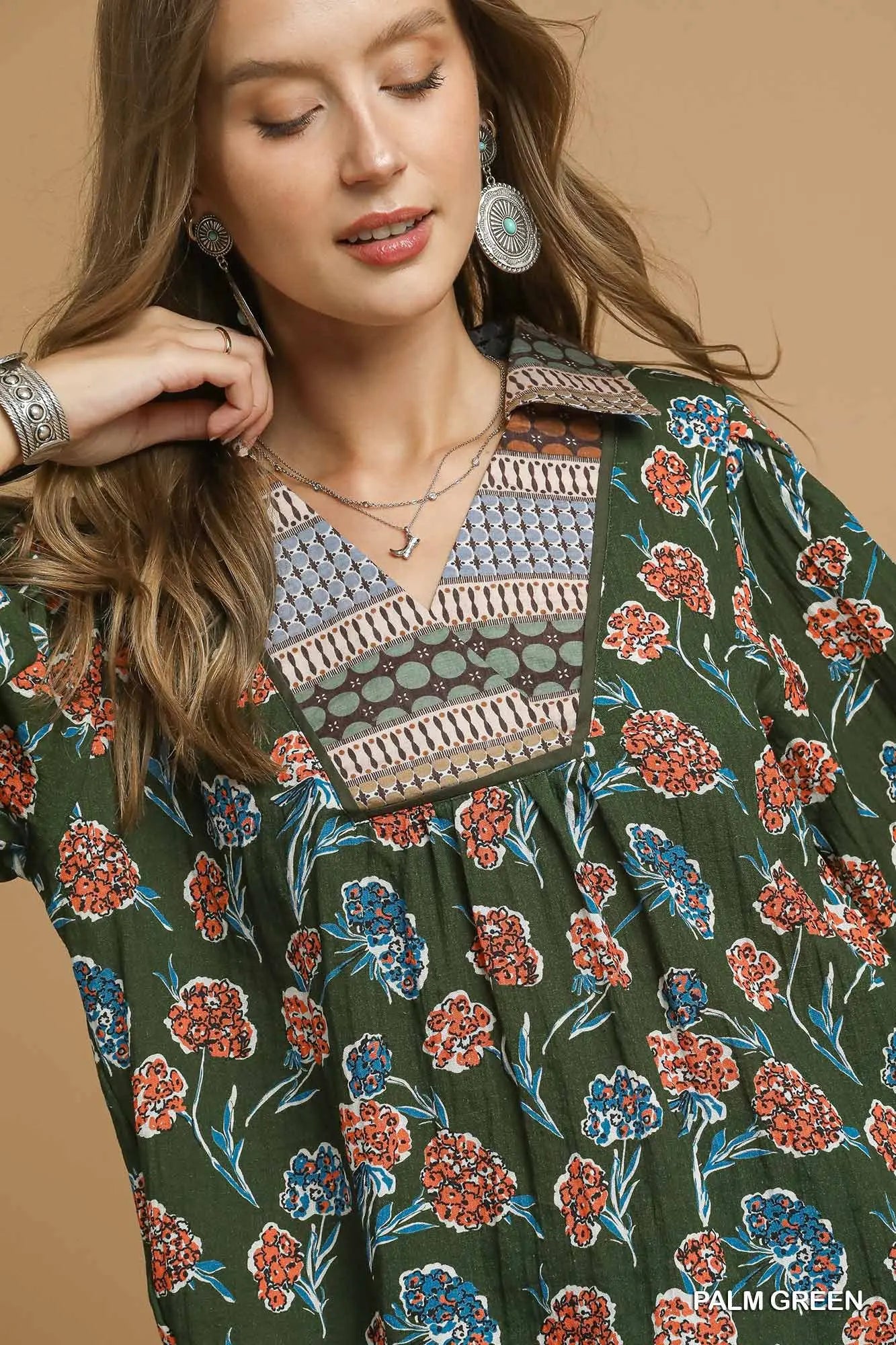 Contrasting Collar Floral Blouse