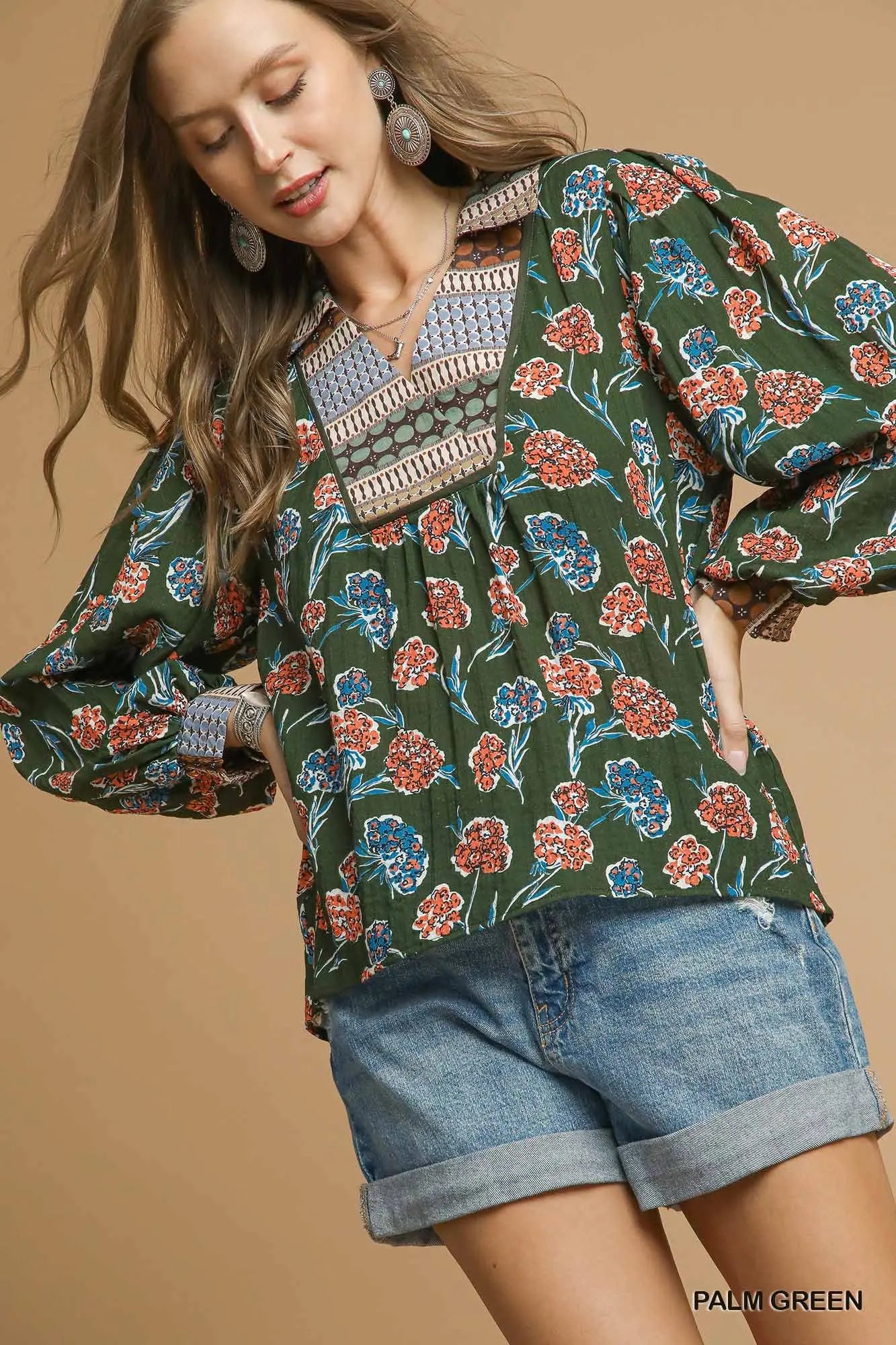 Contrasting Collar Floral Blouse