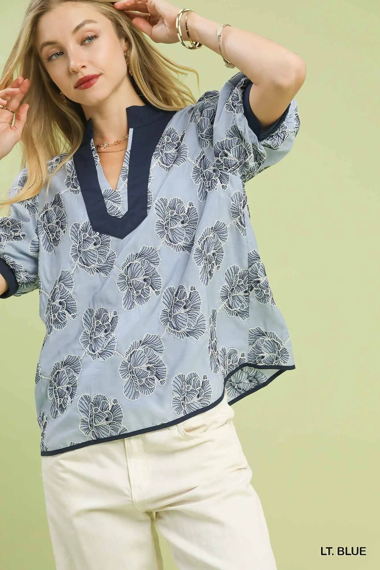 Embroidered Puff Sleeve Top