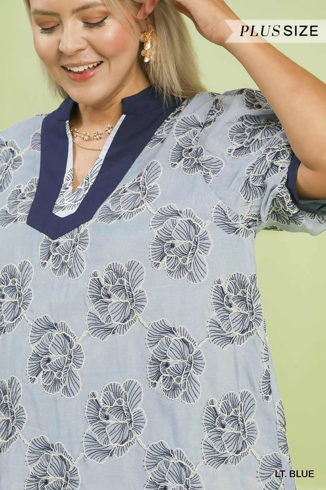 Embroidered Puff Sleeve Top