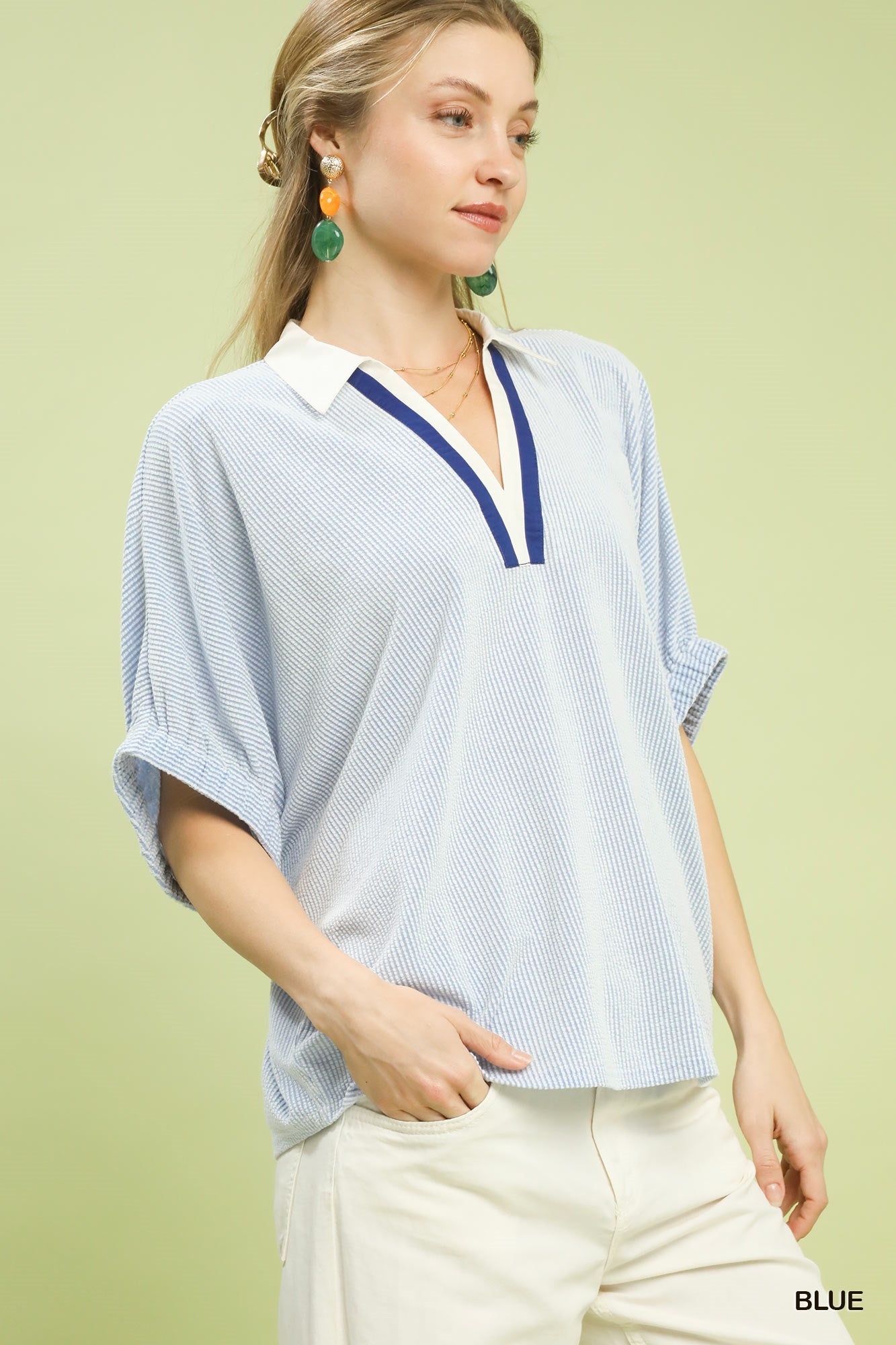 Contrast Collar V-neck Top